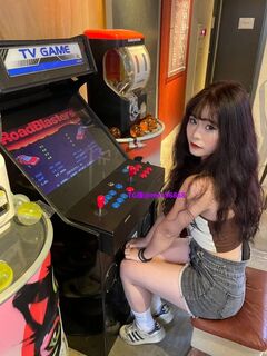 TWAV0166- 大學生小網美