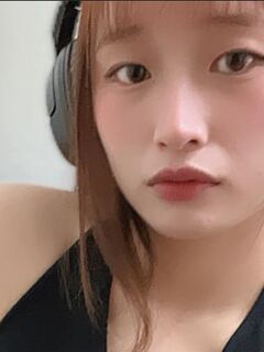TWAV0399- 講電話的時候在吃吃