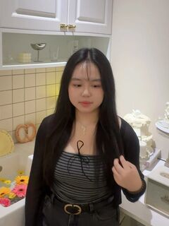 TWAV0479- 大奶小迷妹 跟跑友視訊流出