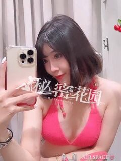 TWAV0748- 短髮知名小網美悶騷私拍約跑日記