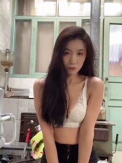 TWAV0080- 高顏值網紅自慰給男友看