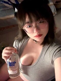 TWAV0882- 巨乳條碼女孩 真的有點巨