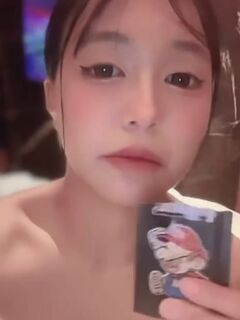TWAV0908- 超況嘎逼妹 右手依托咪 左手毒咖啡 直接飛到外太空下不來