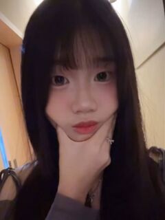TWAV0933- 清純可愛咩 跟學長視訊洗澡