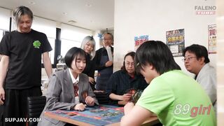 FTHTD-234 糸井瑠夏，一個外表普通的宅女，沉迷於紙牌遊戲，並發展出黑暗的性格（性慾亢進）。