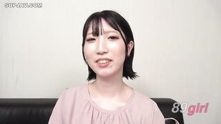 586HNHU-0221 購物歸來、笑容甜美的短髮“隱藏巨乳”妹子，在採訪中瞬間覺醒色慾♪ 積壓一個月的慾望徹底爆發♪ 隔著衣服撫摸就敏感不已，掀起上衣玩弄乳頭！電動按摩棒刺激乳頭加吸吮舔舐，站立後背位猛烈抽插→騎乘位研磨，未經許可連射兩發內射♪