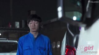 FNS-264 被工廠裡的老頭子們輪番玩弄、直到渾身沾滿精液的“聖女”姐姐。濱邊彌生