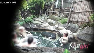 [無碼破解]SDAM-182 鹽原溫泉邂逅女生之旅：只裹著浴巾進入男浴池如何？64 接近六位外表清純卻對美貌充滿熱情的女孩：在溫泉享受水療護理，讓自己變得更加美麗？特別任務：“接受男顧客的全身美容油按摩”