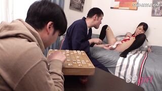 [無碼破解]MKON-077 渡邊真央，一位自尊心極強的女學生將棋棋手，從不想在將棋比賽中輸給任何人，卻屈服於一位中年男子的性慾，淪為沉迷於無保護性行為的性奴。