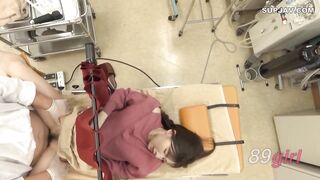 [無碼破解]UMD-820 變態婦產科醫生！！他竟然以治療為幌子，在一位15歲毫無防備的年輕妻子體內射精！！