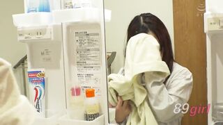 KSBJ-233 我做夢也沒想到，一個剛搬到隔壁的年輕漂亮的單身媽媽竟然會請求我這樣一箇中年男人“抱抱我”……！？ 第4卷