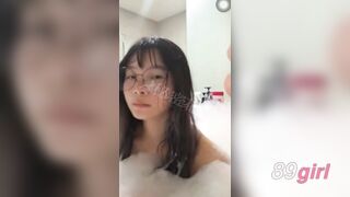 TWAV1178- 知名TK富家女洗泡泡浴誘惑60歲大叔