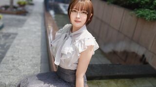 SIRO-5756 將那天的妄想變為現實……！冷豔又色氣的戴眼鏡前臺小姐姐！從性感內衣中若隱若現的豐滿臀部絕對不容錯過！【初次拍攝】透過網路應募AV拍攝→AV體驗拍攝 2638