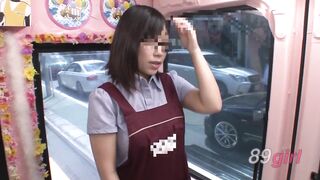 DVDES-657 魔鏡外賣：城中熱議——五位擁有羞澀笑容卻無法拒絕的美少女！奇蹟！令人驚訝的是，她們竟然都擁有傲人的身材！目黑區○○○南口商店街&杉並區○○伽谷商店街