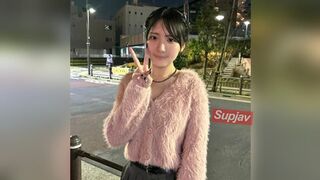 FC2PPV 5000290 【11/18前1290pt】冷豔苗條的服裝店美女店員。被粗壯的巨根深深沒入緊緻的肉穴，她面頰潮紅，在被猛烈抽插至深處時不斷高潮。淫水四溢的“蜜壺”中，精液止不住地流淌而出。