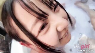 JERA-046  與公司一位資歷較淺的女同事相約驅車前往箕島，兩人造訪了一間情侶主題旅館。由於她不希望新交往的男友認為自己過於大膽，便在好奇心的驅使下，首次嘗試了從未體驗過的親密互動。隨著情緒逐漸升溫，她沉浸於整晚的激情之中，完整記錄兩人之間充滿誘惑與張力的私密時光。