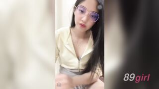 TWAV0705- 素人清純妹子挑戰刺激旁人露奶給粉絲福利