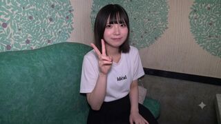FC2PPV 4955809【無修正｜7 天限定】  【偶像級可愛！】  身高約 150cm 的嬌小女大學生，以清純甜美的外型登場，完整呈現近距離拍攝的珍藏影像。影片畫面細膩、臨場感十足，並收錄多段精彩未公開內容。  本片限時 7 天公開，另附贈高清未公開片段，喜歡這類型作品的朋友別錯過！