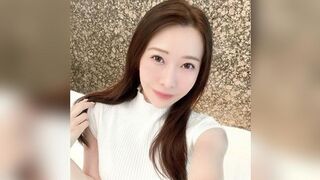 FC2PPV 4956256 前空姐明星妻子（28歲）即使有了丈夫，她也無法控制自己旺盛的欲望，這位性感美女在光天化日之下秘密前往酒店進行激烈的性愛！她勃起的陰莖被挑逗玩弄，直到她徹底屈服……