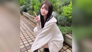 FC2PPV 4950084 與完美女演員的秘密約會。她如此興奮，即將達到高潮，以至於我太過激動，在一米開外就射在了她的體內。這太瘋狂了。