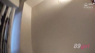 C-2530 11 妻子在的丈夫身邊被人誘惑。