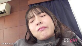[無碼破解]SVVRT-085 素人綜藝秀：忍耐者勝！失敗者將被巨根猛操！一位身材苗條的女大學生口含乳汁，雙腿大張，騎在男人臉上，接受舔陰挑戰！口水和乳汁從上方滴落，精液從下方噴湧而出！她敏感的陰蒂包皮被剝開舔舐，直至溼漉漉的，一根舌頭探入她的陰道口，令她臀部在極樂中扭動顫抖……