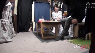 C-2537 我自然而然地對住在我房間裡的妻子的一位女性朋友“Mitsue（化名），52歲”展開了追求。