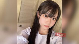 FC2PPV 4977322 總時長168分鐘【神似日本電視臺女主播水卜麻美！明明氣質如此清純……】長得極像人氣女主播的E罩杯18歲少女Mayu醬，其意外的真面目是——其實非常色情且敏感度極高，爽到號啕大哭、尖叫連連！被超過20cm的巨根操到極致高潮♡