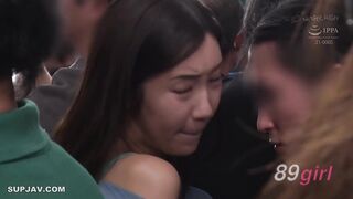 [無碼破解]NHDTC-252 被困在擁擠的公交車上動彈不得，這位已婚女子臉上露出融化般的笑容，被看到長時間與一名年輕男子法式熱吻，她開始抓住該男子的陰莖。