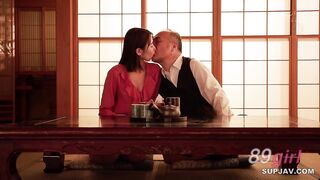 [無碼破解]JUR-107 美麗的內衣，已婚保險推銷員花葉優希，她的報酬卻沾滿了唾液和精液。