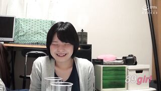 C-2547 13：妻子在丈夫旁邊