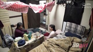 C-2551 我自然而然地對住在我房間裡的妻子的女性朋友“花子（化名），45歲”展開了追求。