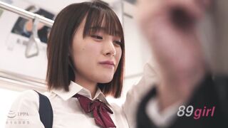 ID-025 一名身材豐滿的女學生在通勤途中，於火車上遭到一群變態男子的騷擾和強，被迫進行了長達4小時的無保護性行為。（南日奈乃）