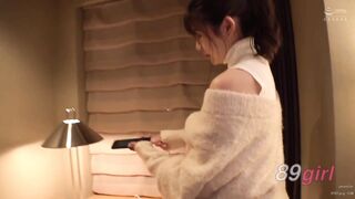 [無碼破解]428SUKE-075 【指定男優→甜蜜恩愛性愛】借個充電器，竟與超愛AV男優的“極限女子”來場激情啪啪啪SP！！竟然指定了男優！？不想和那位憧憬已久的人來場性愛嗎？調情嬉戲→自慰與口交！吸吮那美麗的乳頭，對著光潔無毛的私處進行強力後入式抽插！充滿愛意的兩次內射！！【能借我充個電嗎？NO.15】