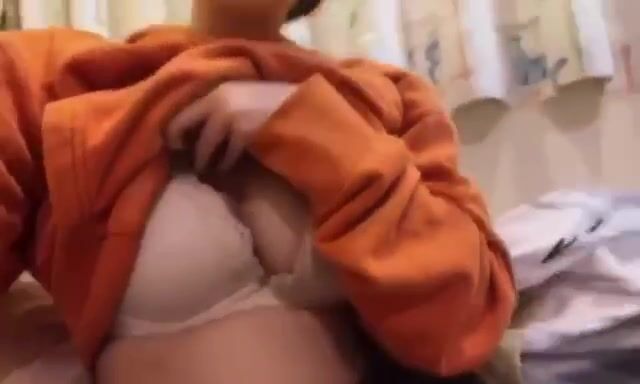 TWAV1080- 超巨乳頂級網紅 大顆UU各種晃奶 超愛3P的小性奴